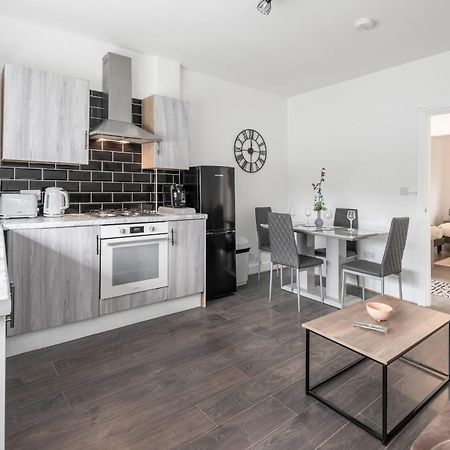 Modern Family Home W/Wi-Fi, Netflix, Self Check-In Londýn Exteriér fotografie