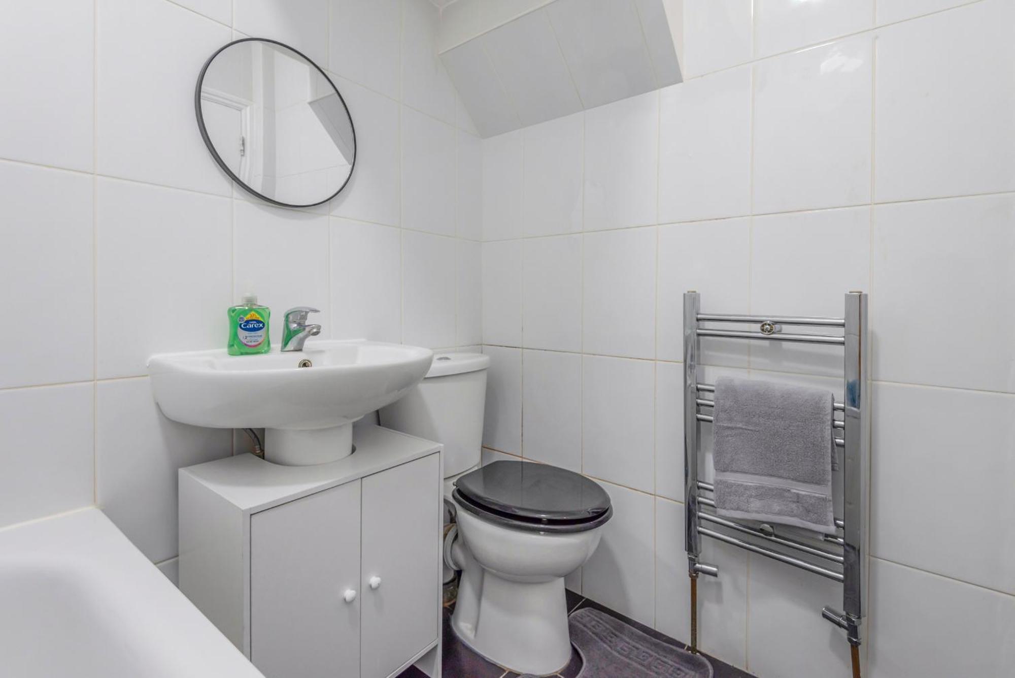 Modern Family Home W/Wi-Fi, Netflix, Self Check-In Londýn Exteriér fotografie
